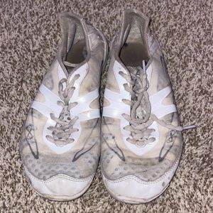 nfinity vengeance, womens 8.5